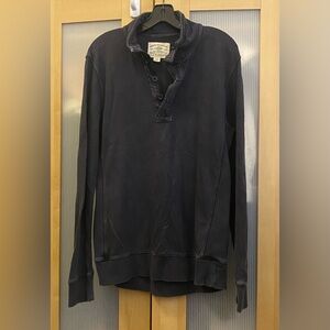 Vintage American Eagle Outfitters distressed black pullover Size Small